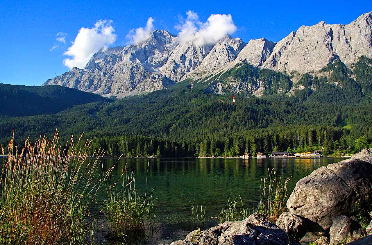 Blick vom Eibsee auf die Zugspitze